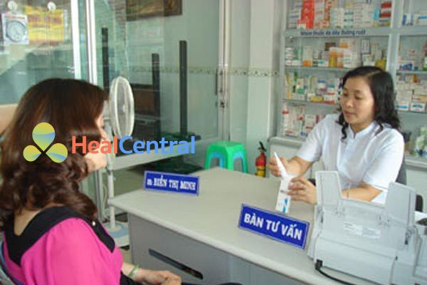 Dược sĩ tư vấn sử dụng thuốc Omeprazole