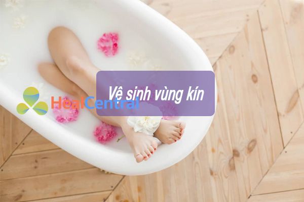 Vệ sinh vùng kín không tốt sẽ gây ra ngứa vùng kín