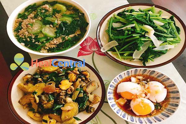 Thực đơn: Chuối om ốc - Trứng ngâm tương - Canh mướp - Rau cải luộc