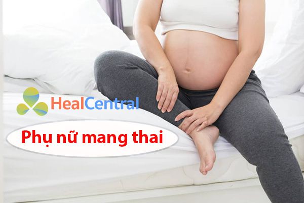 Phụ nữ có thai có thể khiến tuần hoàn chèn ép gây suy giãn tĩnh mạch chân