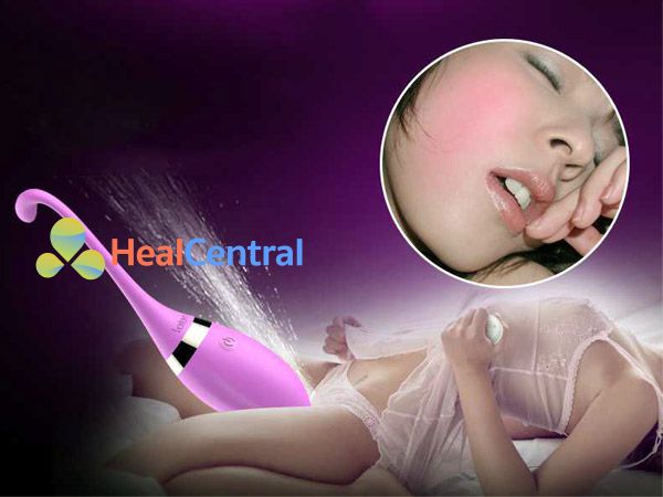 Trứng rung tình yêu khiến chị em phụt nước như mưa