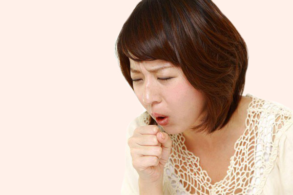 Sử dụng thuốc Coveram có thể gặp các tác dụng không mong muốn trên hô hấp như ho, khó thở,..