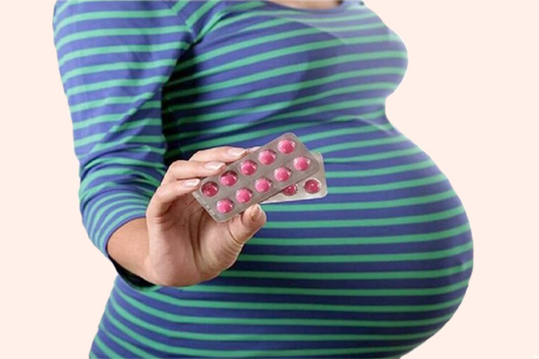 Naphacogyl có sử dụng cho phụ nữ có thai không?