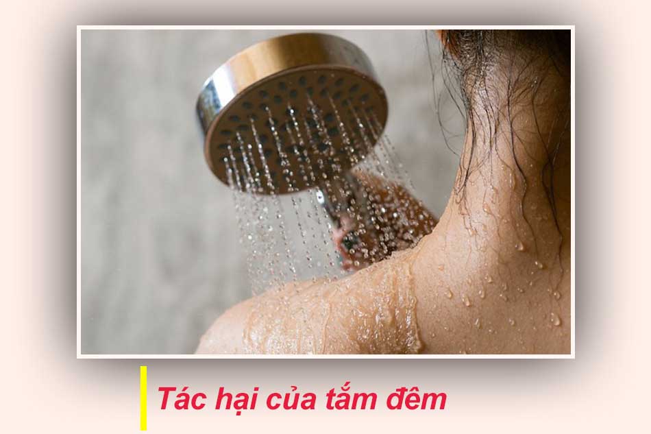 Những tác hại của tắm đêm