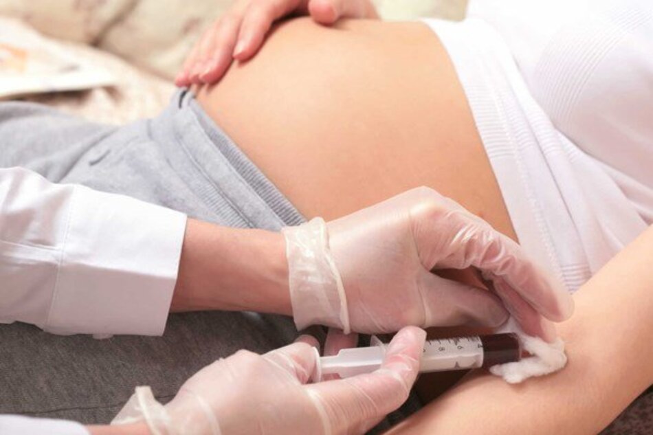 Có nên thực hiện test thai trước sinh ở’ những trường hợp thai đủ tháng muộn và già tháng hay không ?